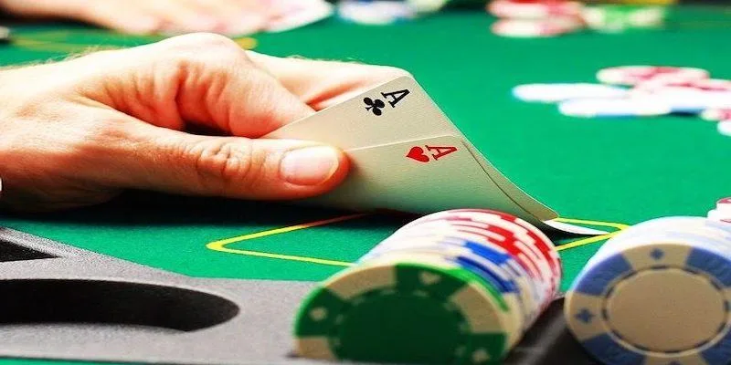 Thứ tự các bộ bài quy định trong luật chơi Poker